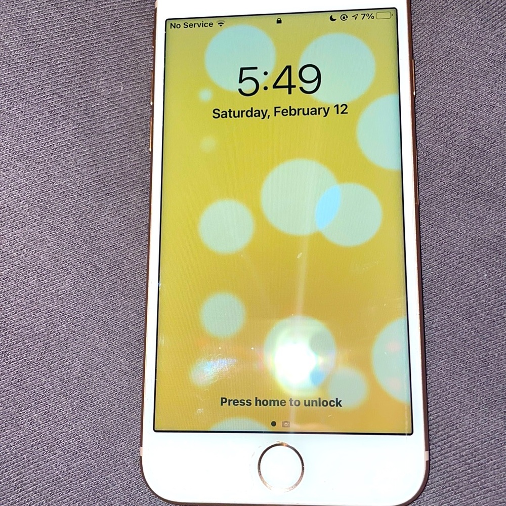 iPhone 8 rose gold nothing wrong with it